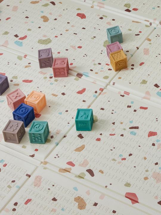 Actual product image Vertbaudet Grosse faltbare Spielmatte mit Reliefprägung, Schaumstoff (150 x 200 cm)