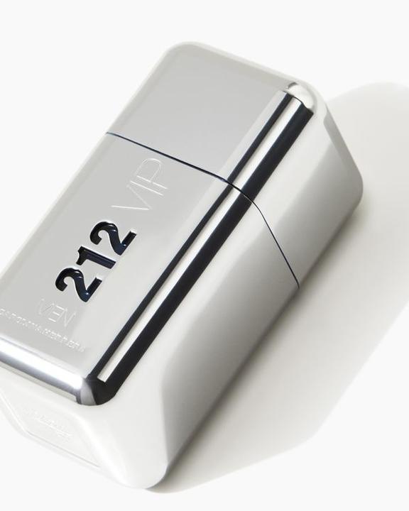 Actual product image Carolina Herrera 212 Vip (Eau de toilette, 50 ml)