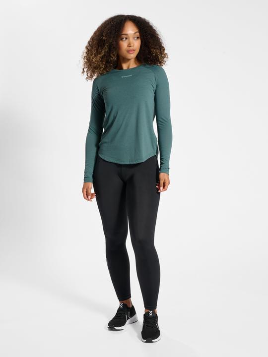 Actual product image hummel Mt Vanja T-Shirt L/S (S)