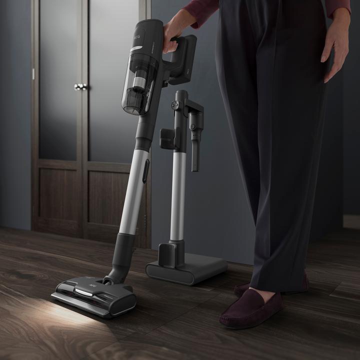 Produktbild AEG ULTIMATE 8000 Beutellos, Edelstahl