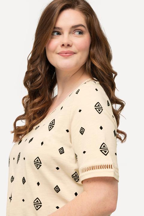 Immagine prodotto Ulla Popken T-shirt di cotone biologico con rombi, scollatura a V e mezze maniche (46, 48)