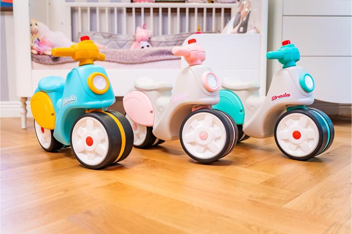 Actual product image Falk Toys Early Years Scooter