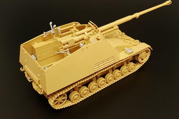 Produktbild Hauler Sd.Kfz.164 Nashorn (Tamiya)