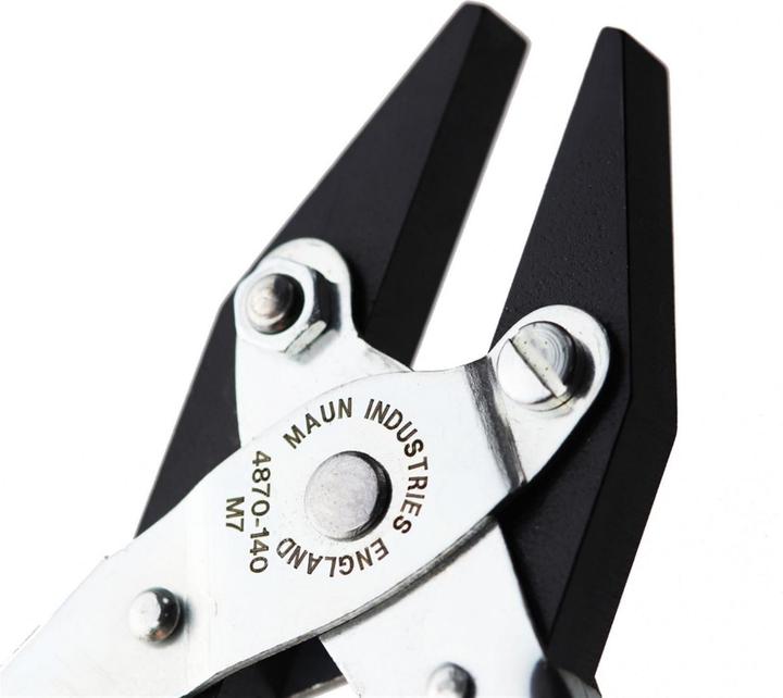 Actual product image Maun Flat Nose Pliers, Smooth Jaws 140mm (140 mm)