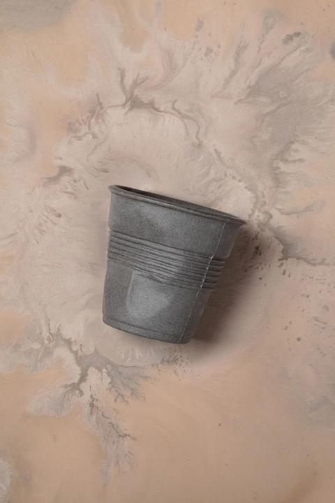 Image du produit Revol Tasse à espresso froissée, 8 cl, gris mat (80 ml, 1 x)