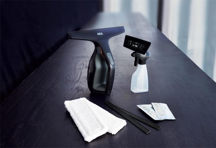 Actual product image Electrolux ABPK01 Accessory set for WX7 window cleaner (2 microfibre wiper covers, 2 squeegee lips)