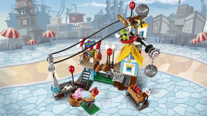 Actual product image LEGO Angry Birds Pig City Teardown (75824)