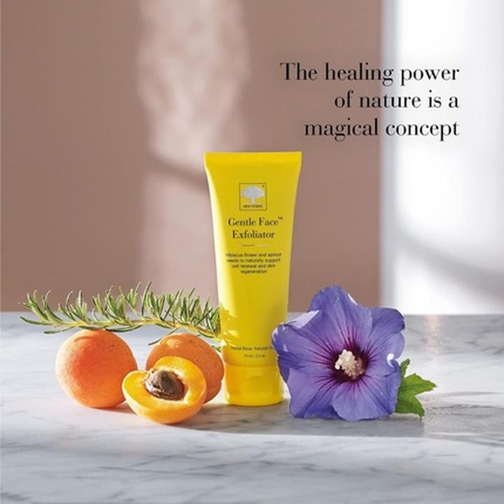 Actual product image New Nordic Gentle Face Exfoliator with Hibiscus Flowers and Apricot Seeds (Cleansing scrub)