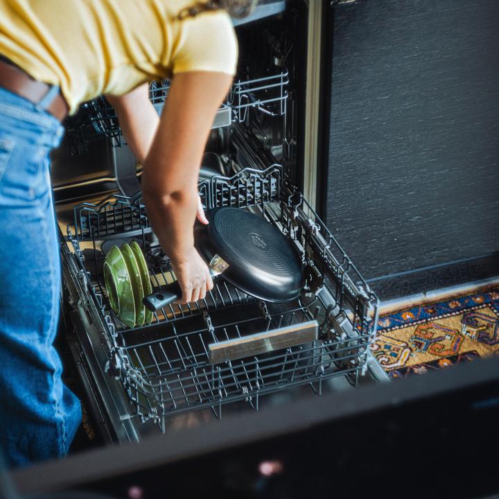 Immagine prodotto Fiskars Hard Face Antihart-Bratpfanne 26 cm (Padella per friggere, Alluminio)