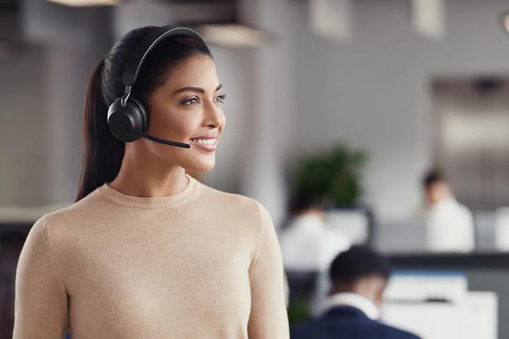 Actual product image Jabra Evolve2 65 (Wireless, USB-A)