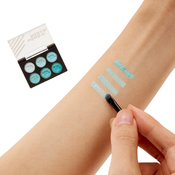 Actual product image MGA Make It Mini Makeup Series 1