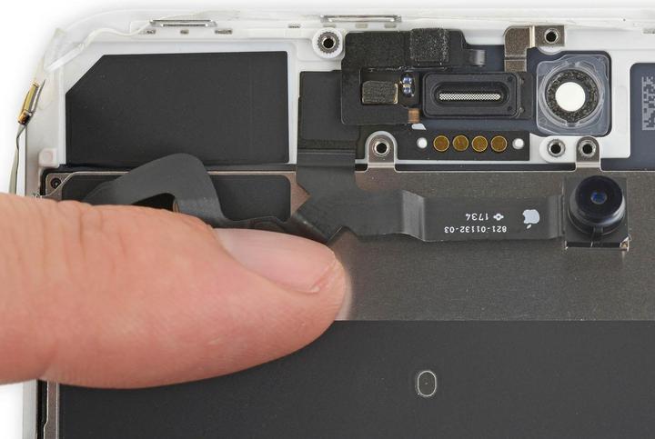 Produktbild Clappio Frontkamera Modul + Flexkabel für Apple iPhone 8 Plus, Ersatzteil für Reparatur (Apple iPhone 8 Plus)