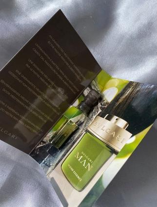 Produktbild Bulgari Bvlgari Man Wood Essence Eau De Parfum Sample Spray 1.5ml (Eau de Parfum, 1.50 ml)
