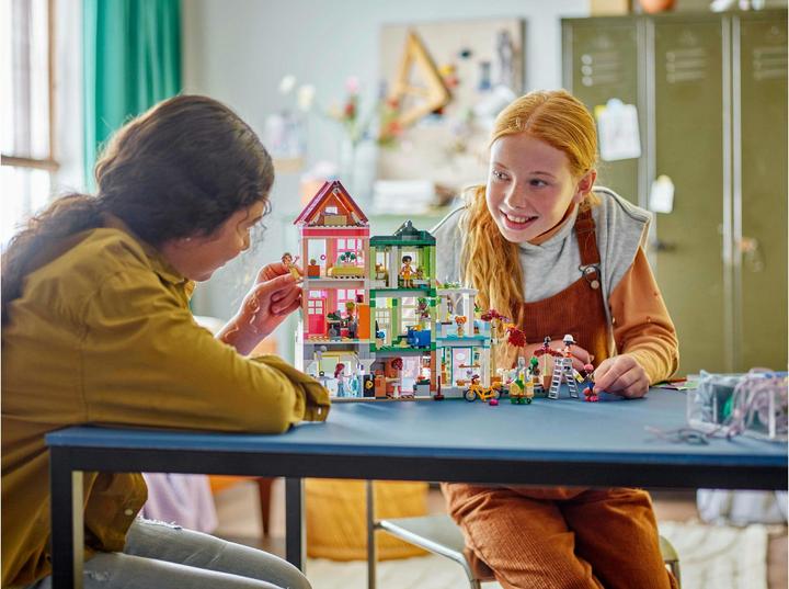 Immagine prodotto LEGO Heartlake City Wohn- und Einkaufsstrasse (42670, LEGO Friends)