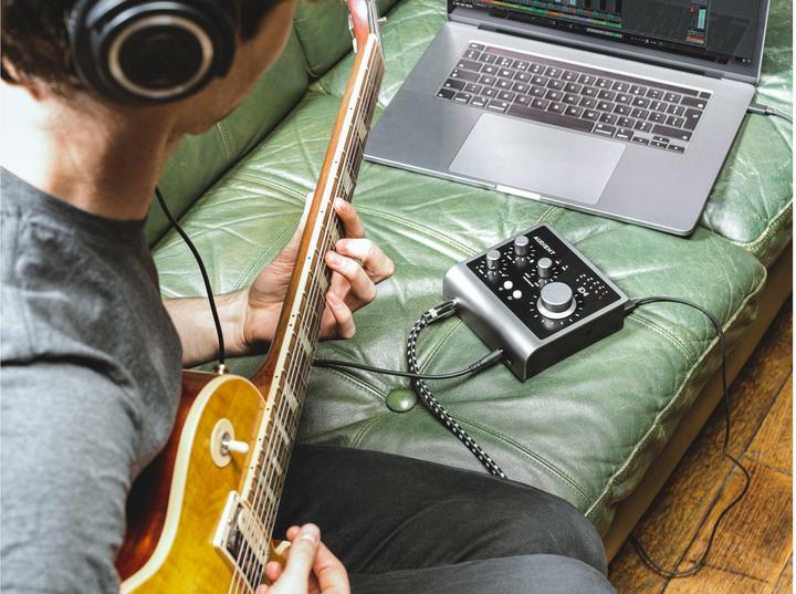 Actual product image Audient iD4 MKII (USB)