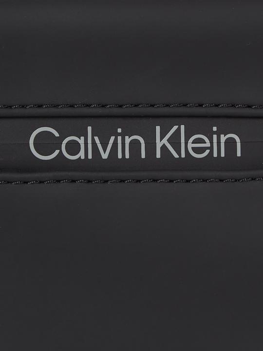 Actual product image MGA Na (51% RECYCLED POLYESTER, 49% POLYURETHANE)