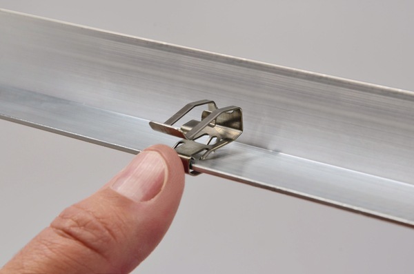 Produktbild HellermannTyton MSC2-SS304-ML (100) Kantenclip 24x13mm Edelstahl 151-00982 (Metallkabelbinder, 210 mm, 100 Stk.)
