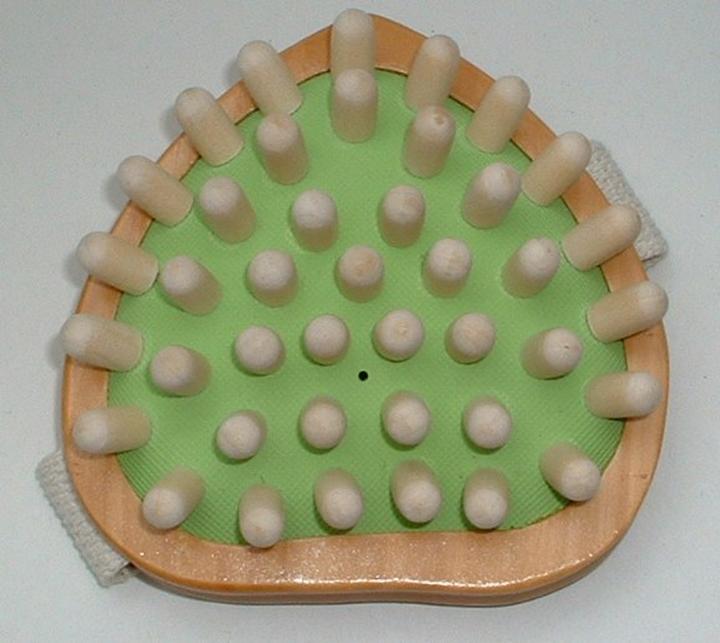 Actual product image Kost Kamm Cellulite brush