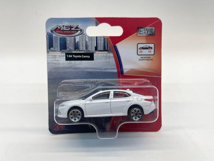Produktbild MSZ Die-Cast Modell Toyota CAMRY, 1:64