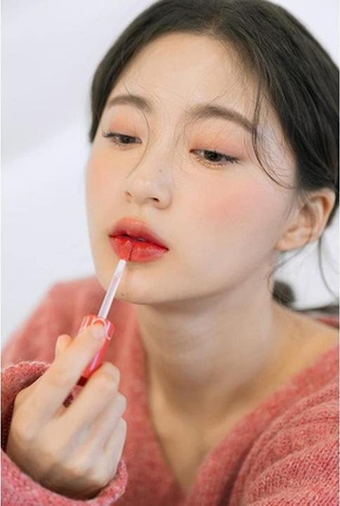 Produktbild Catrice ROMAND Juicy Lasting Tint Syrup Coating Lip Tint 09 Litchi Coral (09 LITCHI CORAL)