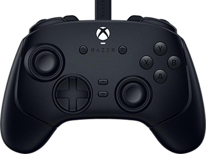 Image du produit Razer Wolverine V3 Tournament Edition, noir - Manette e-sport filaire pour Xbox & PC (Xbox Series S, Xbox One S, PC, Xbox One X, Xbox Series X)