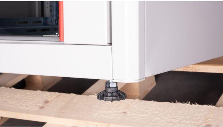Actual product image Roline 19-inch levelling feet