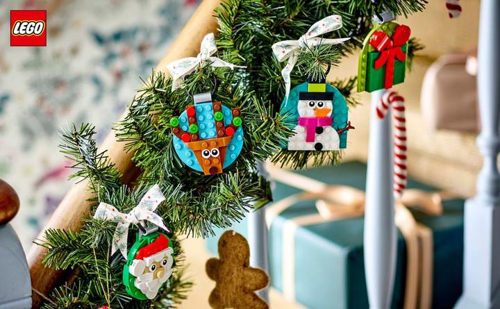 Produktbild LEGO Verschiedene Christbaumanhänger (40744, LEGO Iconic)