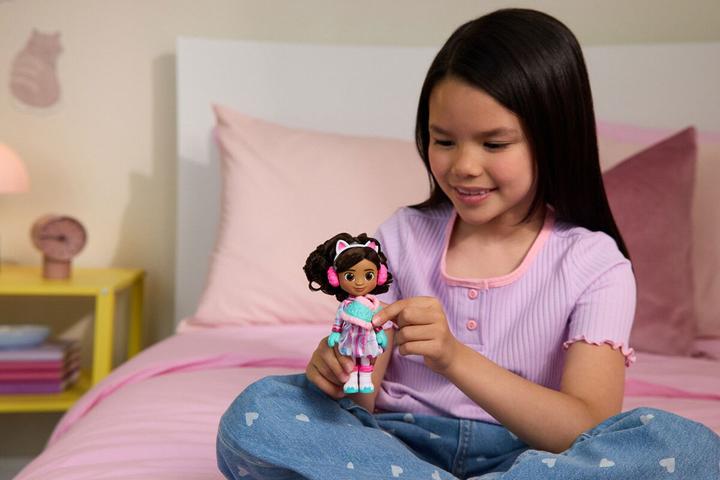 Immagine prodotto Gabby's Dollhouse Gabby's Movie Bambola piccola 15 cm - Dolce come la neve