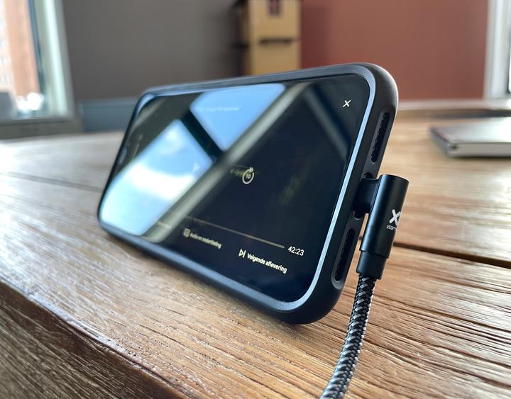 Actual product image Xtorm Original Series 90 DEG USB-C - Lightning (1.50 m, USB 3.2 Gen 1)