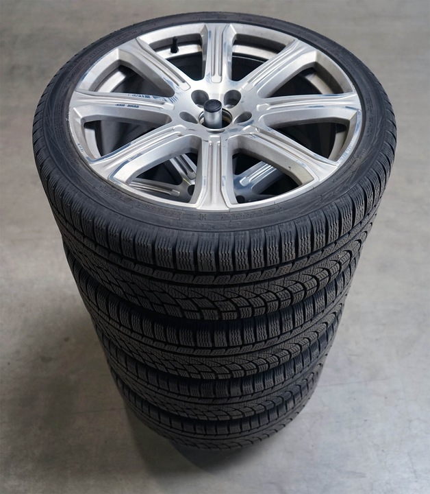 Actual product image Wiltec Mobile Multi Tyre Stand Wheel Storage Rack System for Tyres up to a Size of 225 mm