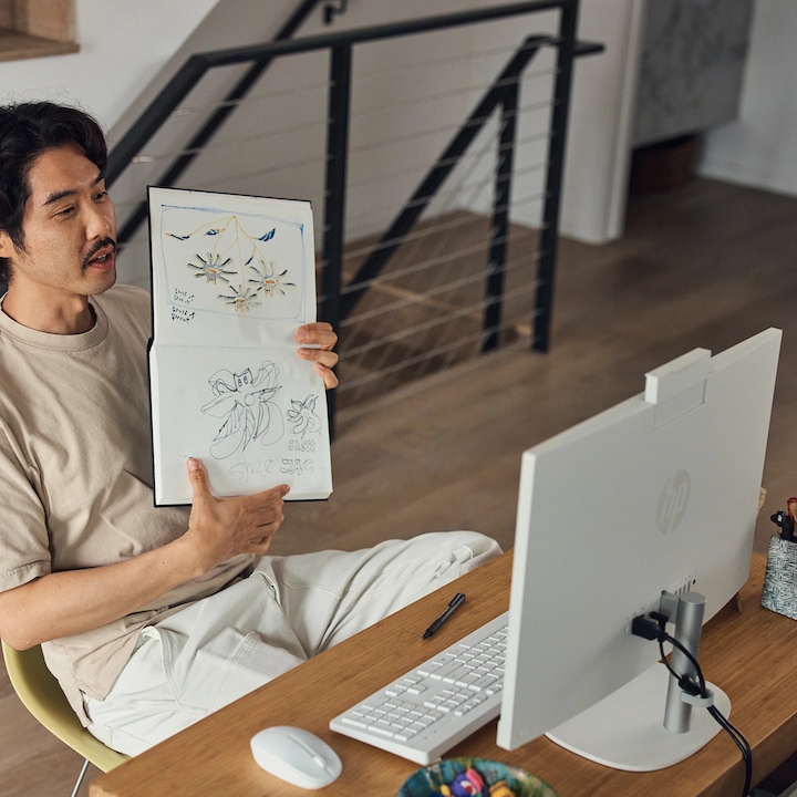 Produktbild HP 23,8" FHD IPS All-in-One R5-7520U 8GB/512GB SSD Win11 24-cr0400ng (AMD Ryzen 5 7520U, 8 GB, 512 GB)