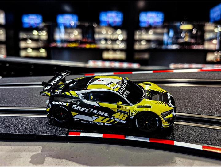 Image du produit Carrera GO!!! - Audi R8 LMS GT3 evo II Valentino Rossi, No.46