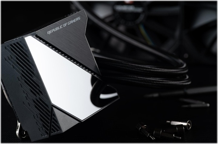 Produktbild ASUS ROG RYUJIN 360