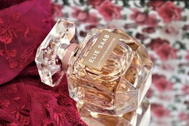 Produktbild Elie Saab Le Parfum Essentiel (Eau de Parfum, 50 ml)