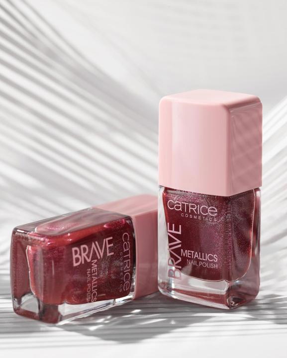 Immagine prodotto Catrice Smalto per unghie Brave Metallics (04 Ti amo tanto, ma tanto, Cherry, Smalto)
