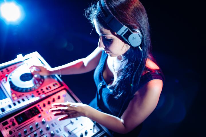 Produktbild AustrianAudio Hi-X50 ON-EAR (Keine Geräuschunterdrückung, Kabelgebunden)