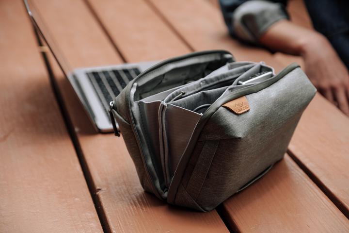Productafbeelding Peak Design Tech Pouch, salie (Cameratas, 2 l)