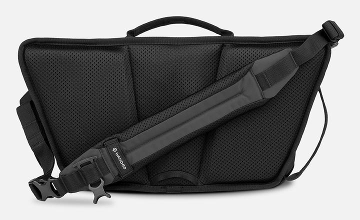 Actual product image Wandrd ROGUE Sling 9L Black V2 (Camera shoulder bag, 9 l)