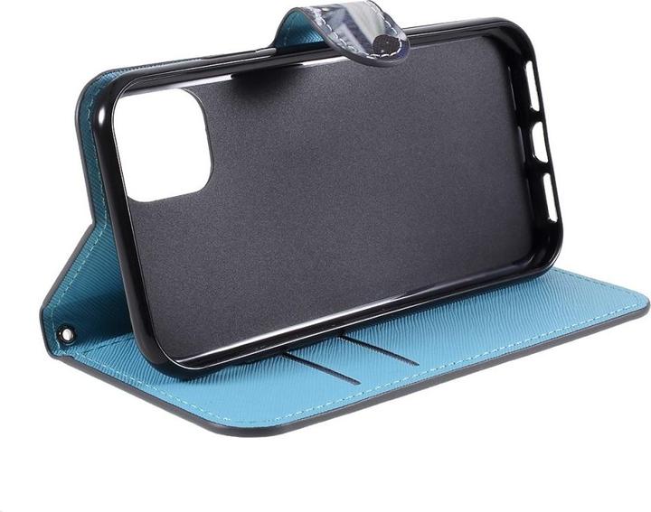 Actual product image Cover-Discount Leather cover butterflies (Apple iPhone 11)