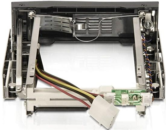 Immagine prodotto Delock Telaio di montaggio 5.25 3.5 SATA HDD protetto, hot-swap