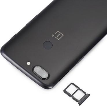 Produktbild OnePlus 5t (64 GB, Midnight Black, 6", Dual SIM, 16 Mpx, 4G)
