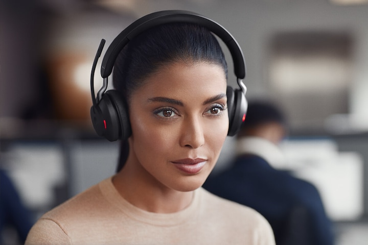 Actual product image Jabra Evolve2 65 (Wireless, USB-A)