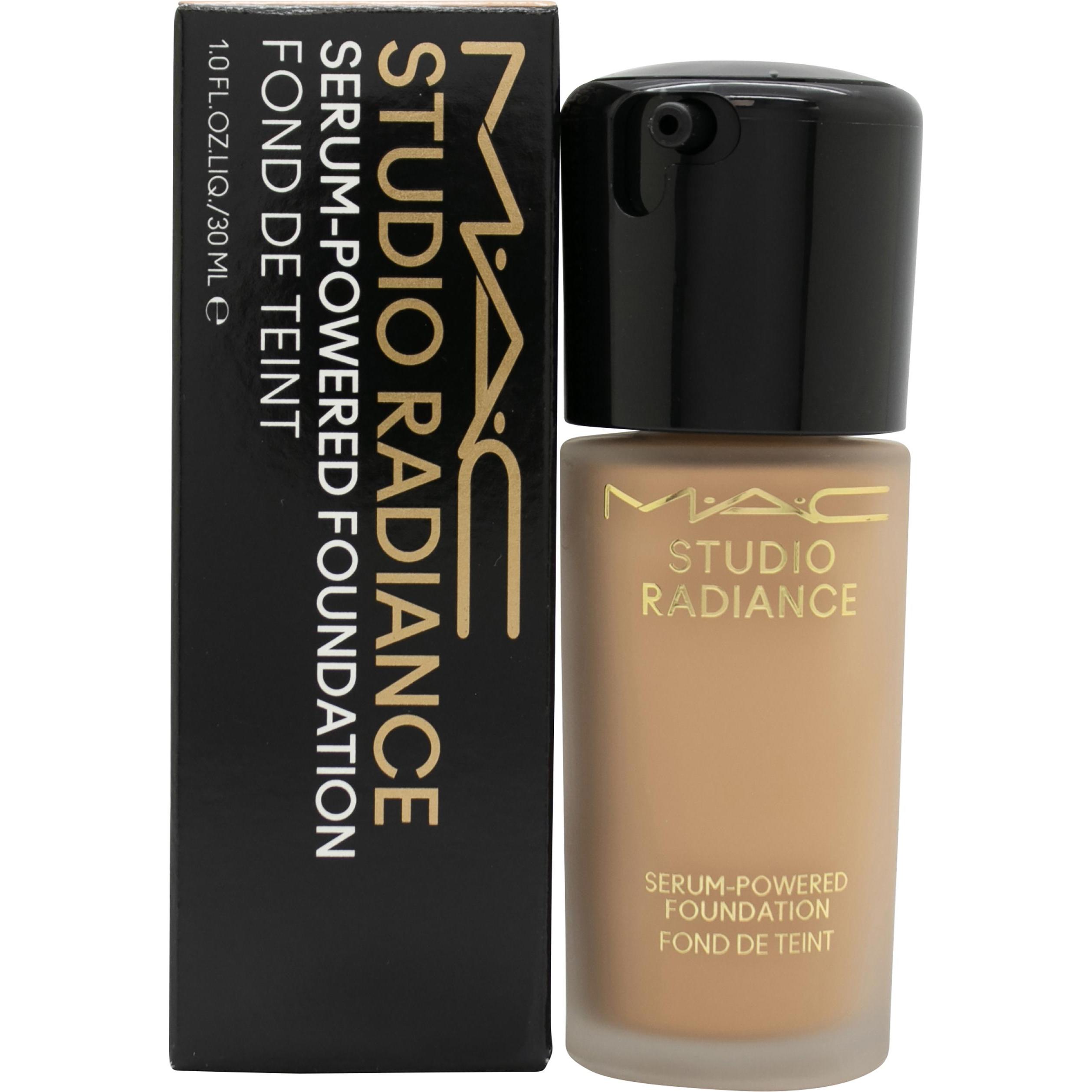 Mac Cosmetics Blu/Scure/Argento Fondotinta, M.a.c. Studio Rad Serum Pow Fond De Teint Nw20 (No. Nw20)