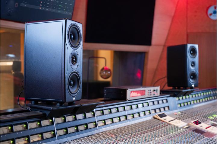 Image du produit IK Multimedia iLoud PRECISION MTM MKII (Actif, 1 pièce, 1x 175 W)