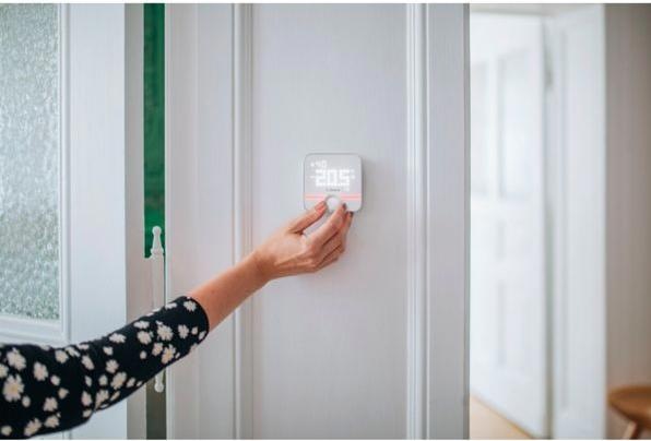 Actual product image Bosch Smart Home Room thermostat II (230V)