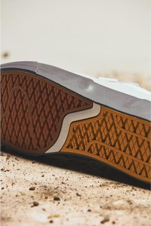 Produktbild Vans Curren Caples (42)