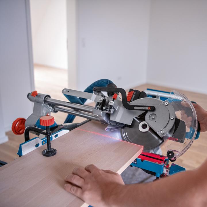 Image du produit Bosch Professional Scie pendulaire à onglet à accu Click+Go GCM 18V-216 D BITURBO