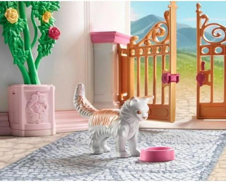 Actual product image Playmobil Princess castle with royal couple