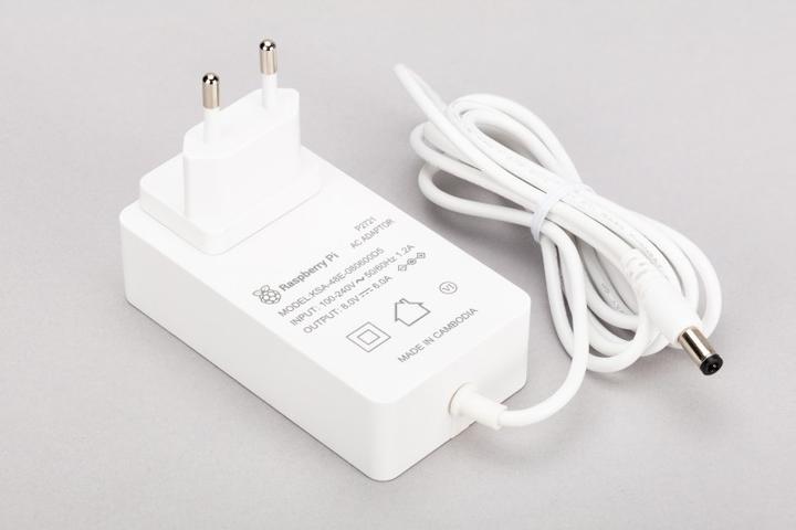 Actual product image Raspberry Pi Pi® Plug-in power supply, fixed voltage Suitable for (development kits): Pi Output current (max.)