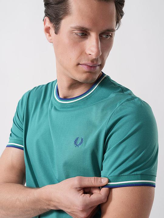 Actual product image Fred Perry M1588 (XL)